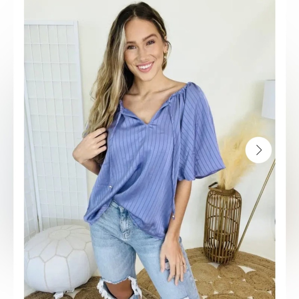 ENTRO striped purple balloon short sleeve blouse women’s size small
